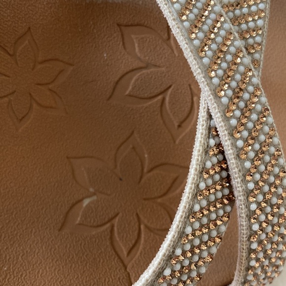 CALI, FROM SKETCHERS, size 9M, wedge sandals - Picture 9 of 12